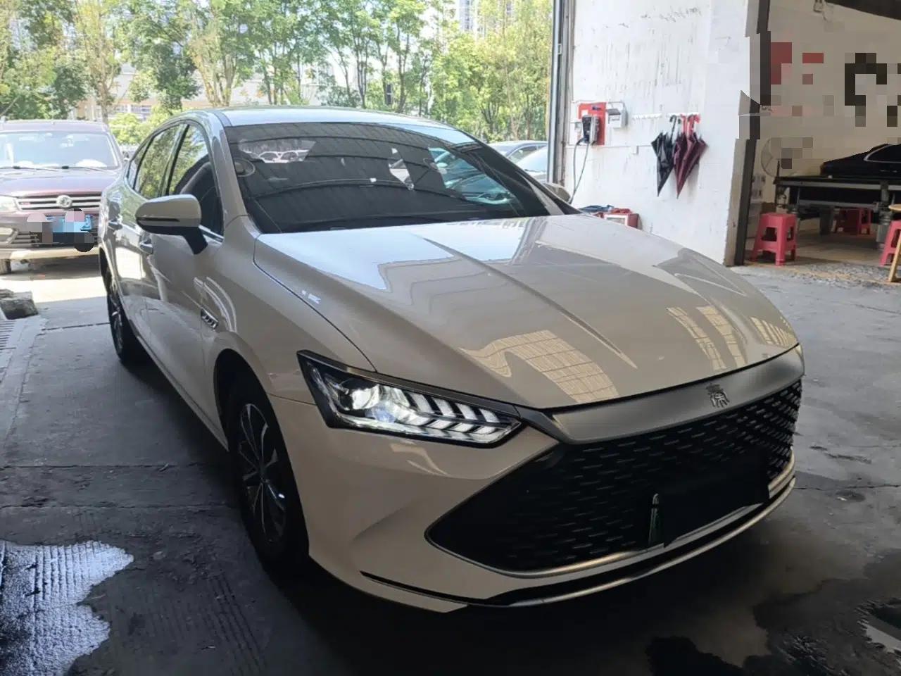 BYD Qin PLUS 2024 HONOR Edition DM-i 55KM Leading Model — миниатюра 3