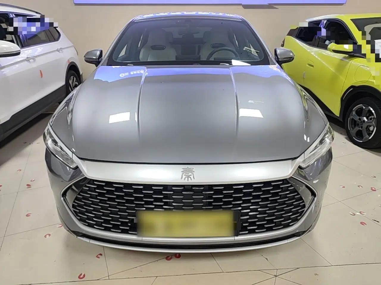 BYD Qin PLUS 2024 HONOR Edition DM-i 55KM Leading Model — миниатюра 2