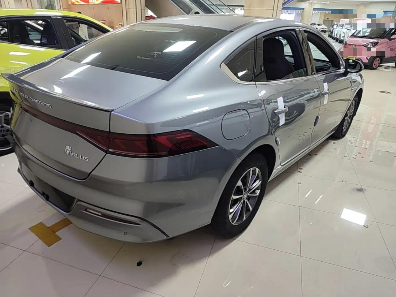 BYD Qin PLUS 2024 HONOR Edition DM-i 55KM Leading Model — миниатюра 6