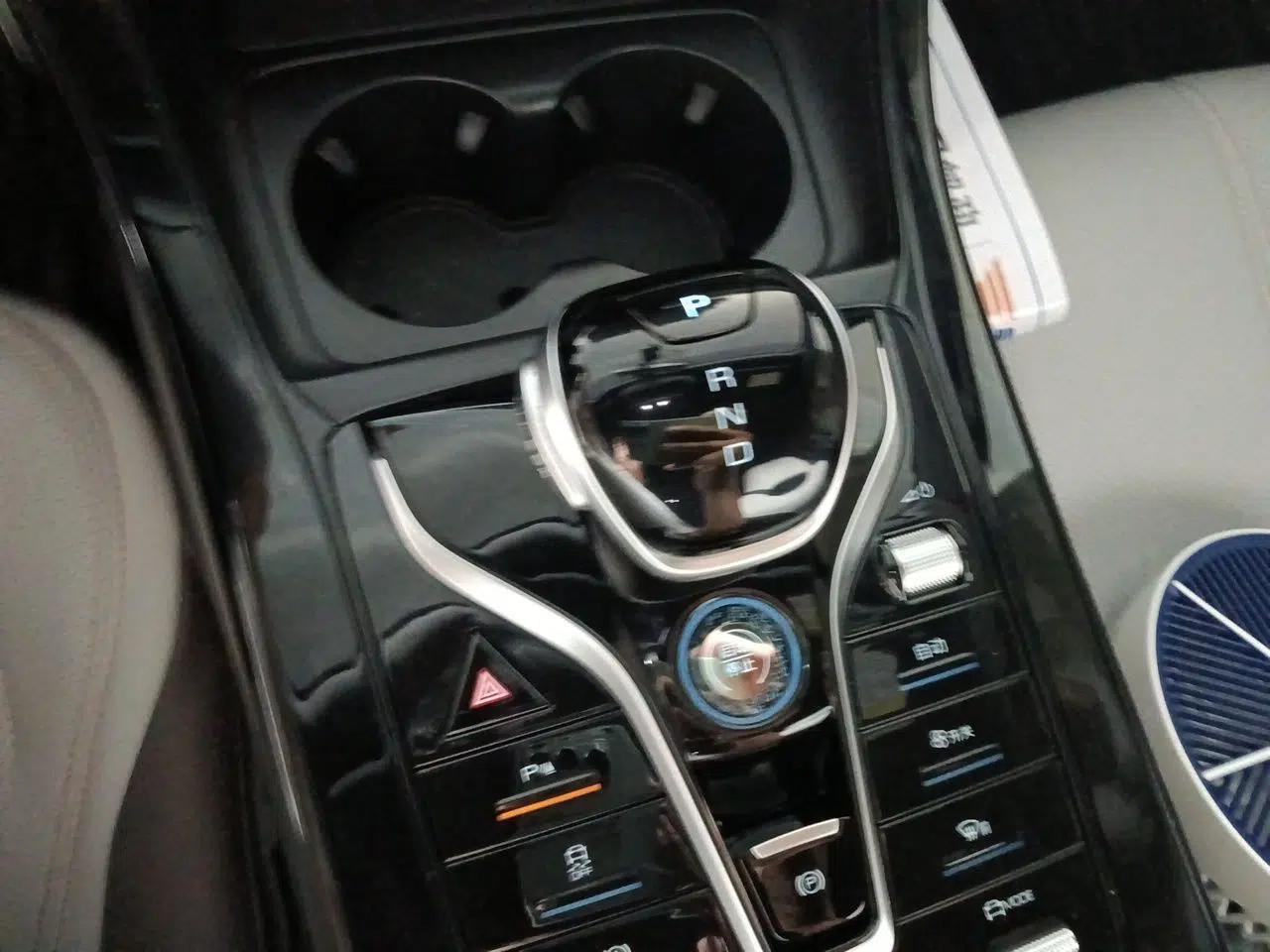 BYD Qin PLUS 2024 HONOR Edition DM-i 55KM Leading Model — миниатюра 14