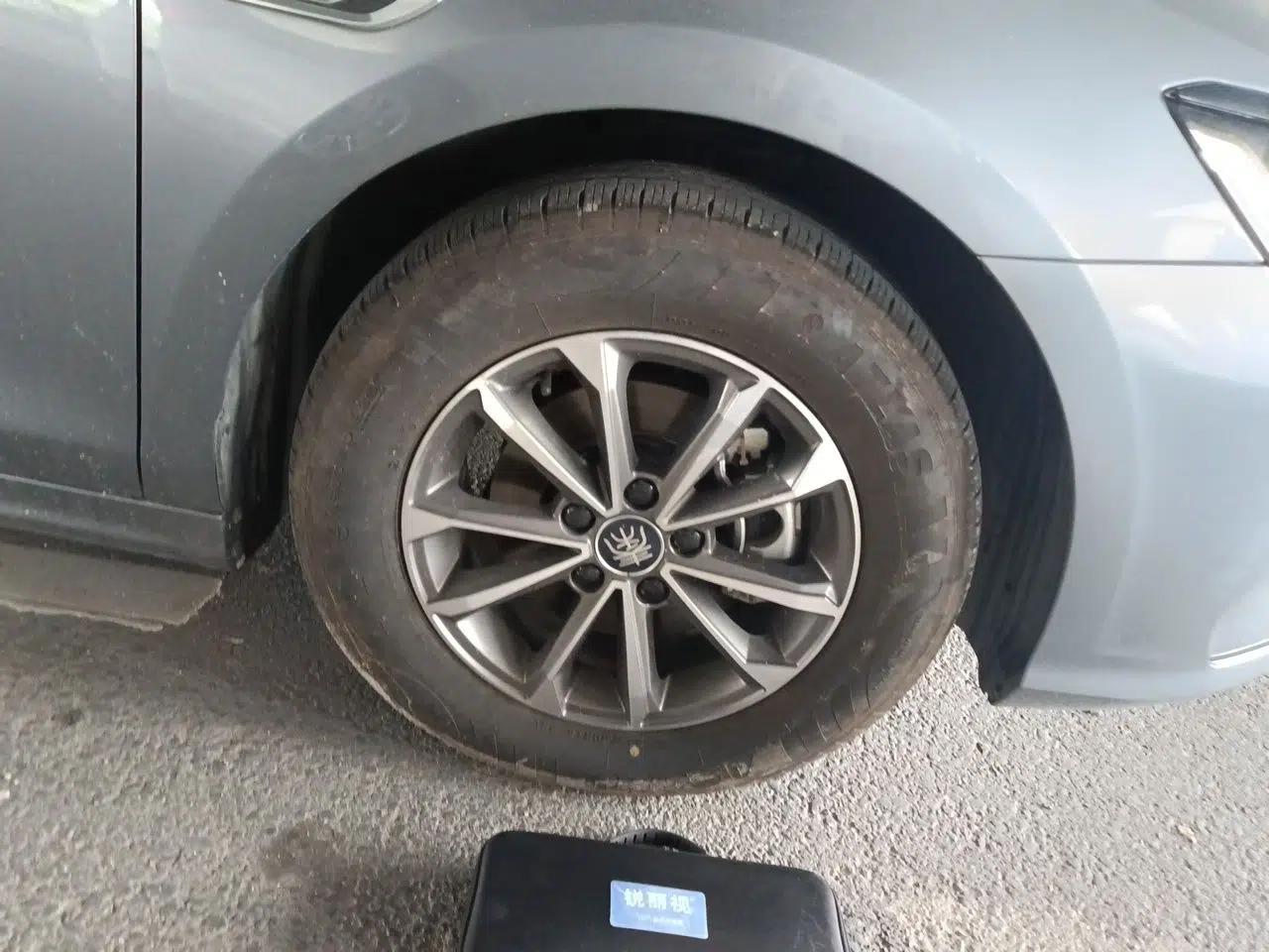 BYD Qin PLUS 2024 HONOR Edition DM-i 55KM Leading Model — миниатюра 8