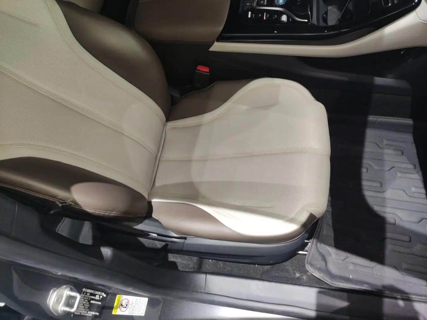 BYD Qin PLUS 2024 HONOR Edition DM-i 55KM Leading Model — миниатюра 19