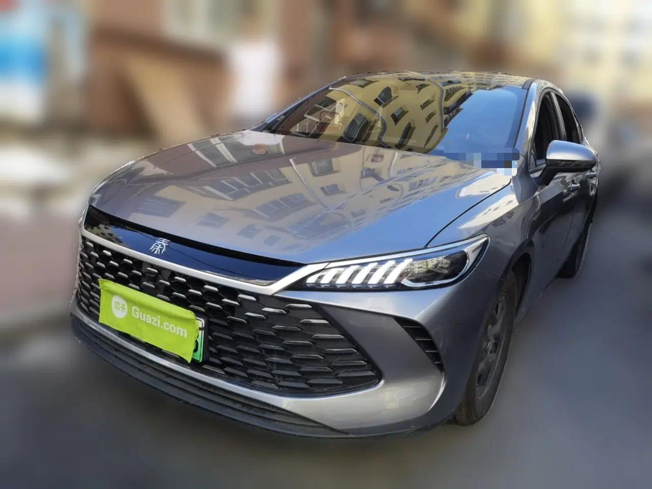 BYD Qin PLUS 2025 DM-i Smart Drive 55KM Leading Model — миниатюра 1