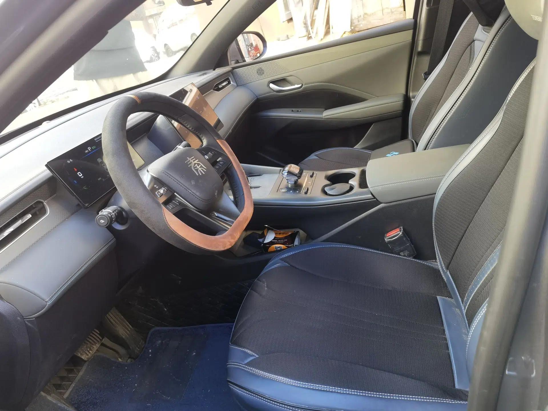 BYD Qin PLUS 2025 DM-i Smart Drive 55KM Leading Model — миниатюра 12