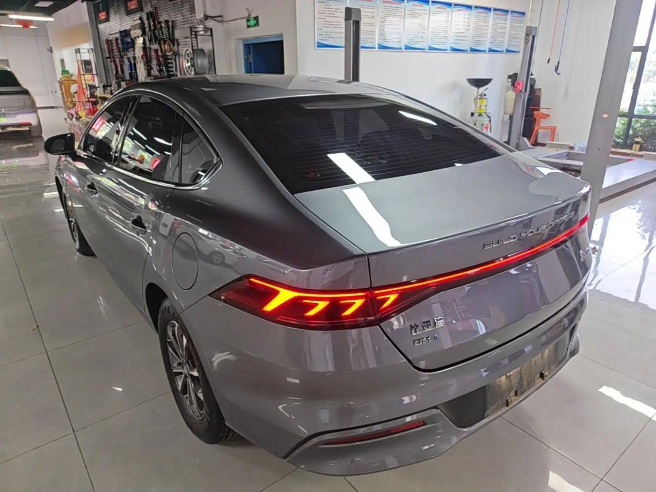 BYD Qin PLUS 2023 Champion Edition DM-i 55KM Leading Model — миниатюра 4