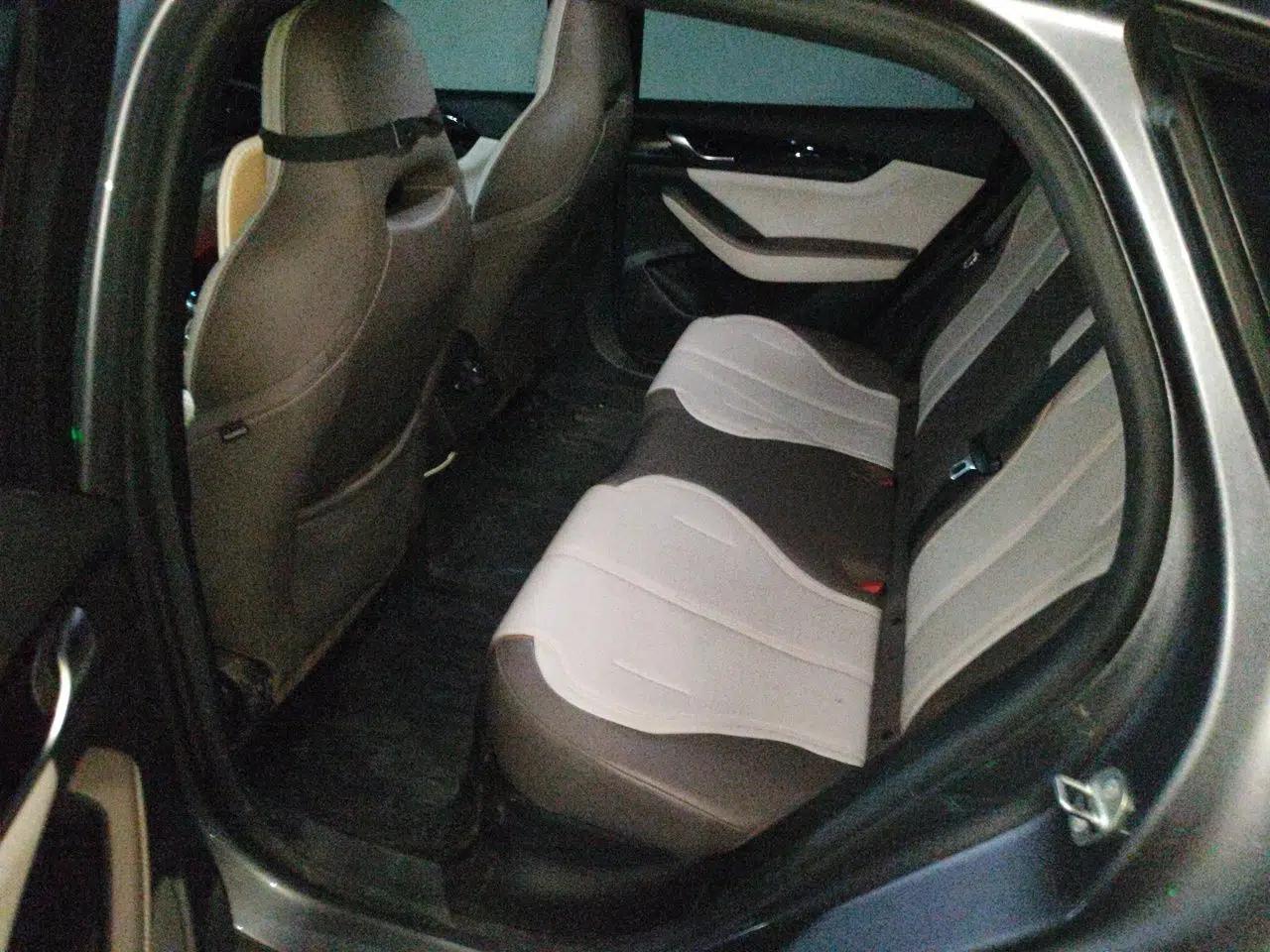 BYD Qin PLUS 2023 Champion Edition DM-i 55KM Leading Model — миниатюра 17