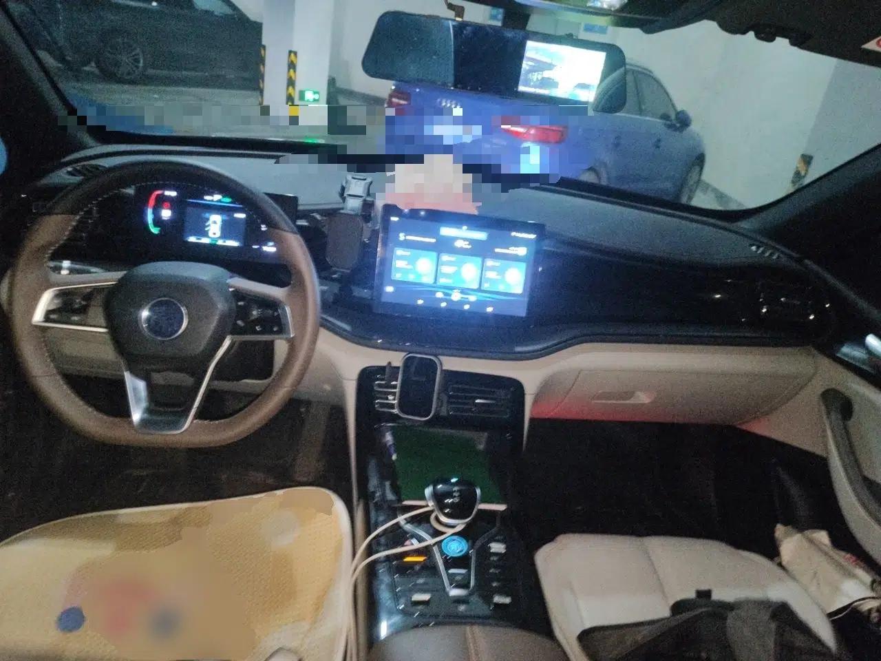 BYD Qin PLUS 2023 Champion Edition DM-i 55KM Leading Model — миниатюра 9