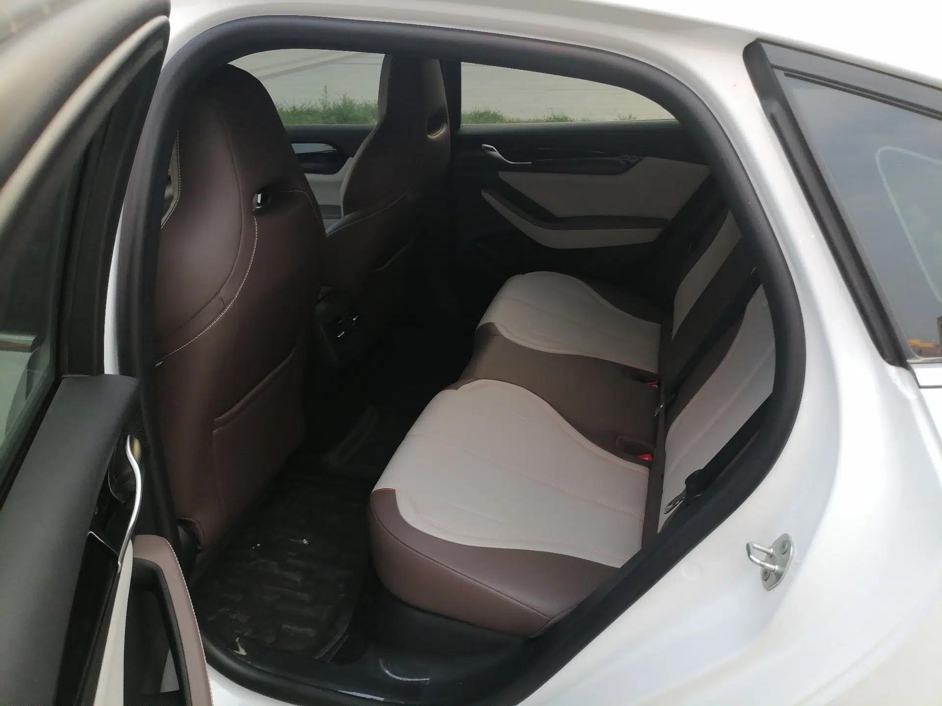 BYD Qin PLUS 2024 HONOR Edition DM-i 55KM Leading Model — миниатюра 17