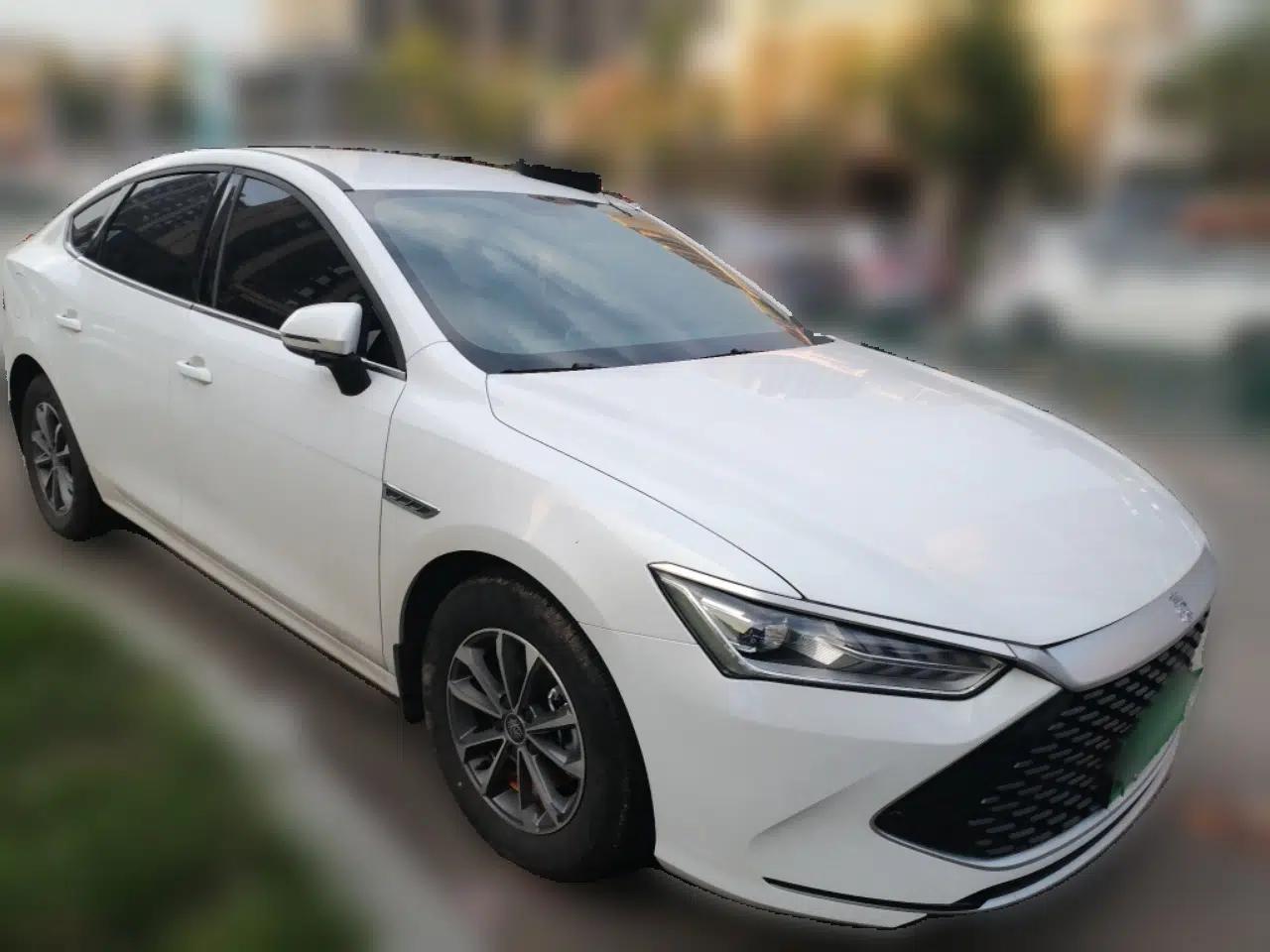 BYD Qin PLUS 2024 HONOR Edition DM-i 55KM Leading Model — миниатюра 3