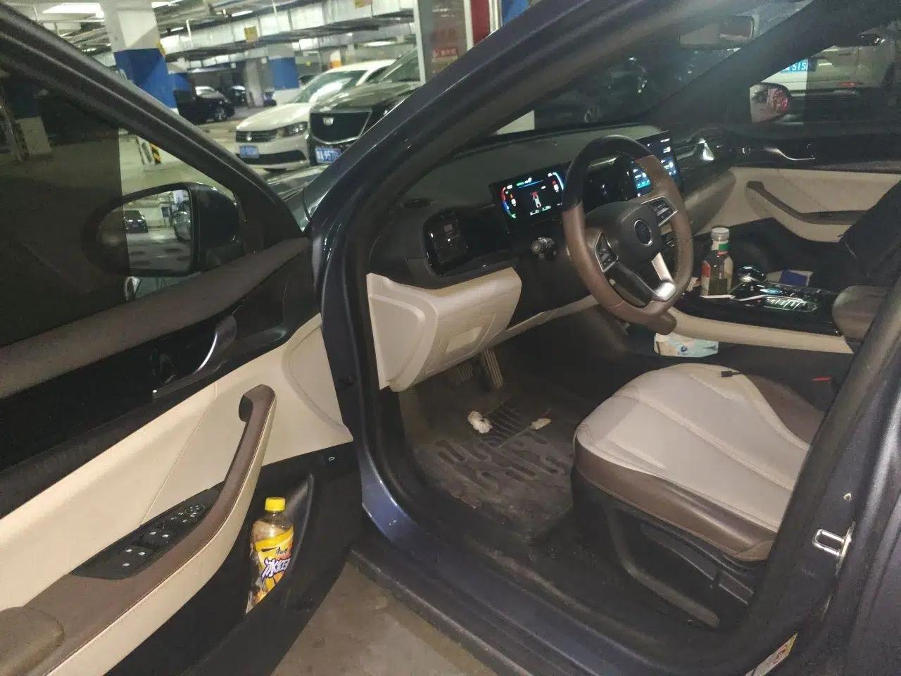 BYD Qin PLUS 2024 HONOR Edition DM-i 55KM Leading Model — миниатюра 16
