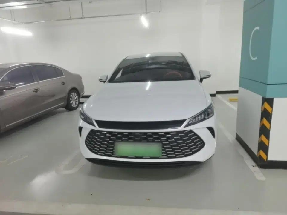 BYD Qin PLUS 2025 DM-i Smart Drive 55KM Leading Model — миниатюра 2