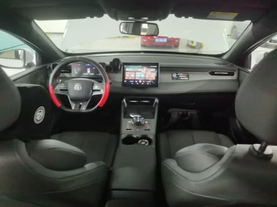 BYD Qin PLUS 2025 DM-i Smart Drive 55KM Leading Model — миниатюра 12