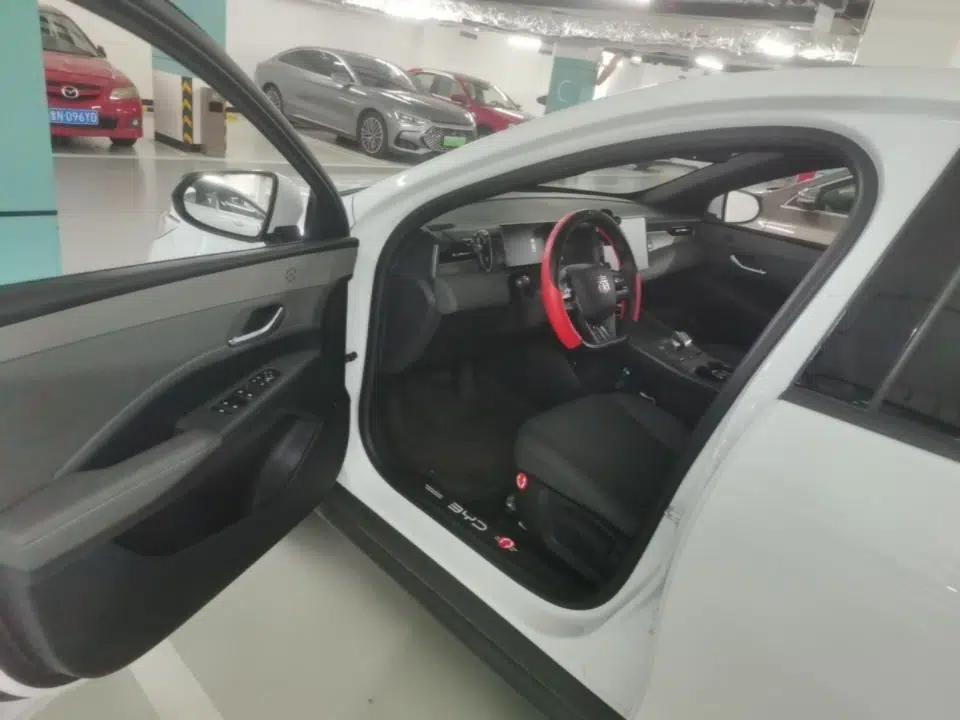 BYD Qin PLUS 2025 DM-i Smart Drive 55KM Leading Model — миниатюра 18