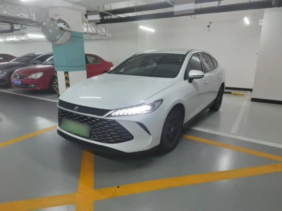 BYD Qin PLUS 2025 DM-i Smart Drive 55KM Leading Model — миниатюра 1