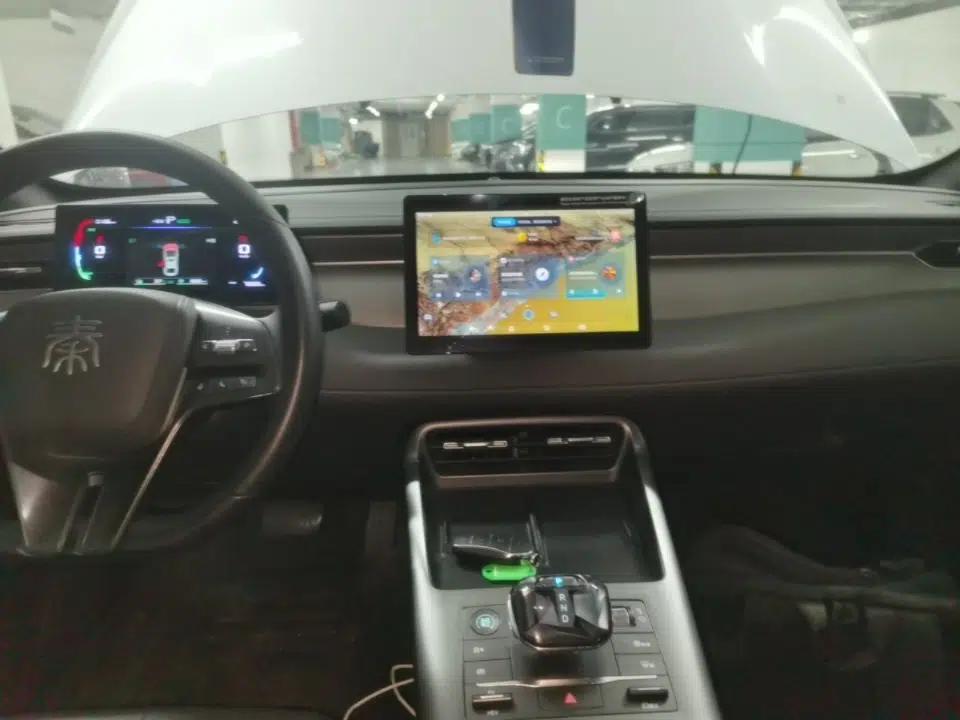 BYD Qin PLUS 2025 DM-i Smart Drive 55KM Leading Model — миниатюра 15