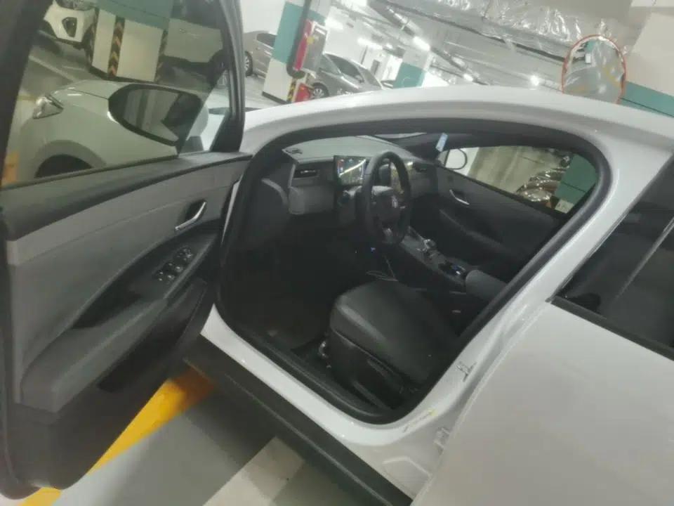 BYD Qin PLUS 2025 DM-i Smart Drive 55KM Leading Model — миниатюра 18