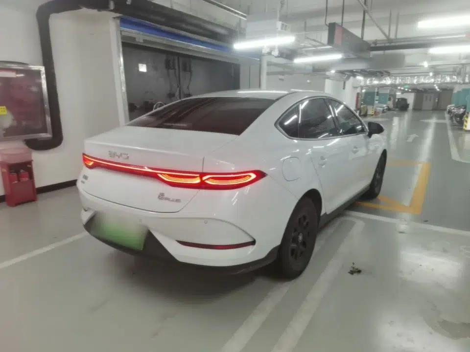 BYD Qin PLUS 2025 DM-i Smart Drive 55KM Leading Model — миниатюра 6