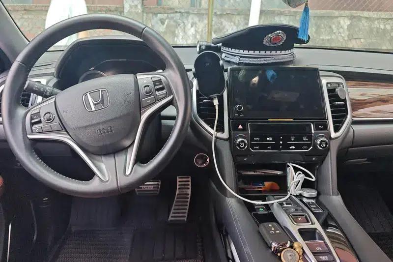 Honda UR-V 2017 370TURBO 2WD Premium Edition (National V Emission Standard) — миниатюра 11