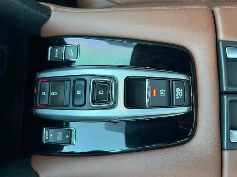 Honda UR-V 2020 370TURBO AWD Premium Edition — миниатюра 11