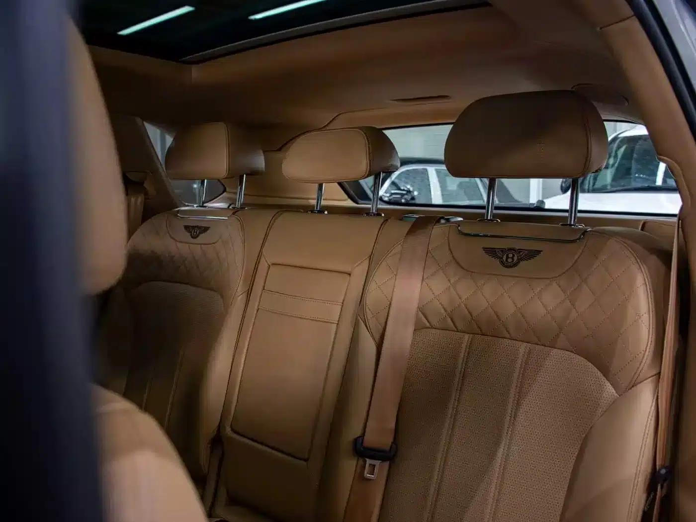 Bentayga 2016 6.0T Standard Edition — миниатюра 8