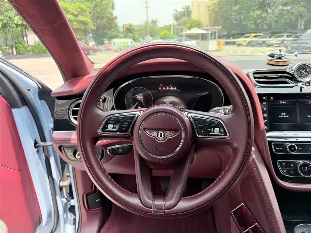 Bentayga 2021 4.0T V8 — миниатюра 15