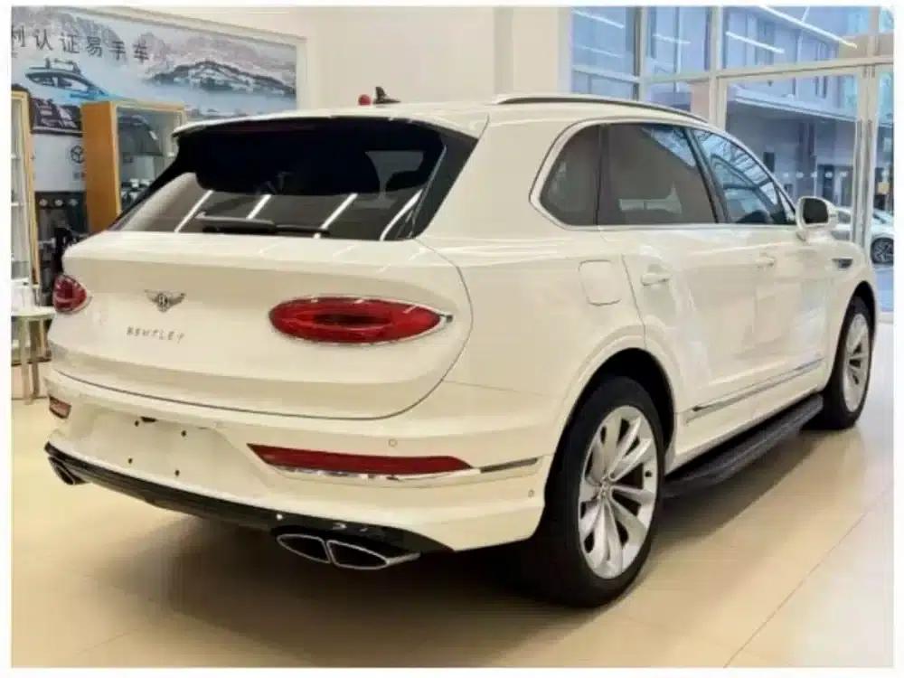 Bentayga 2021 4.0T V8 — миниатюра 11