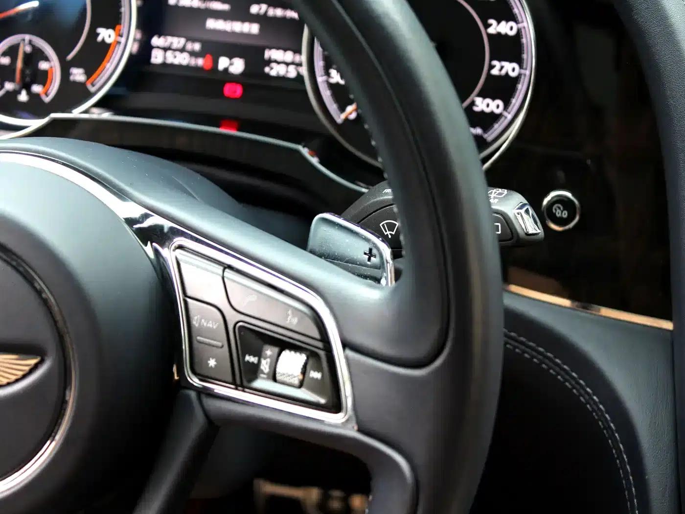 Bentayga 2018 4.0T V8 — миниатюра 11