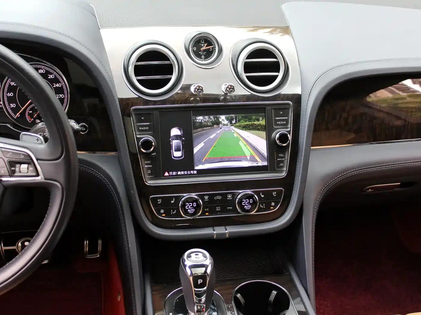 Bentayga 2018 4.0T V8 — миниатюра 12