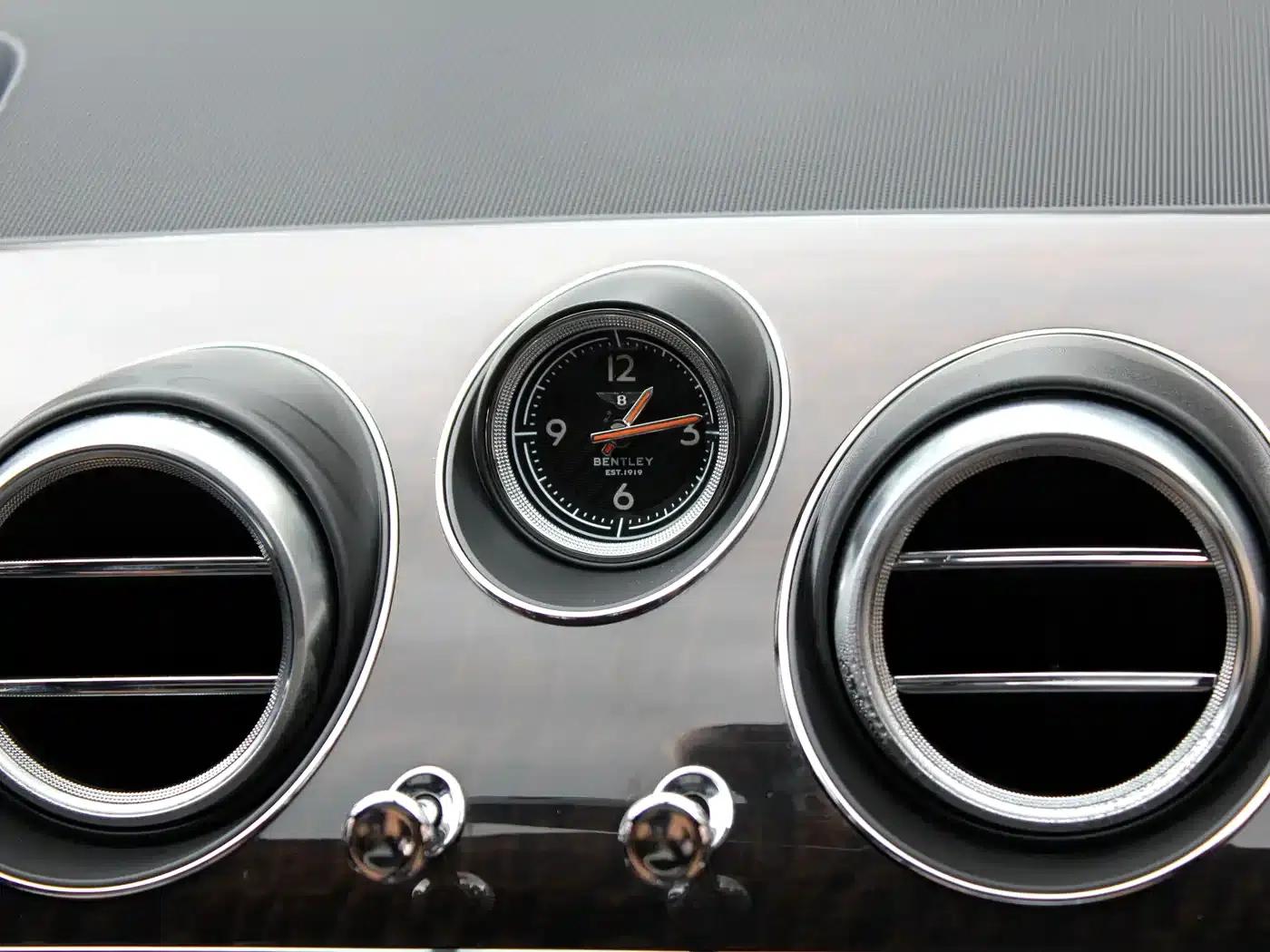 Bentayga 2018 4.0T V8 — миниатюра 13