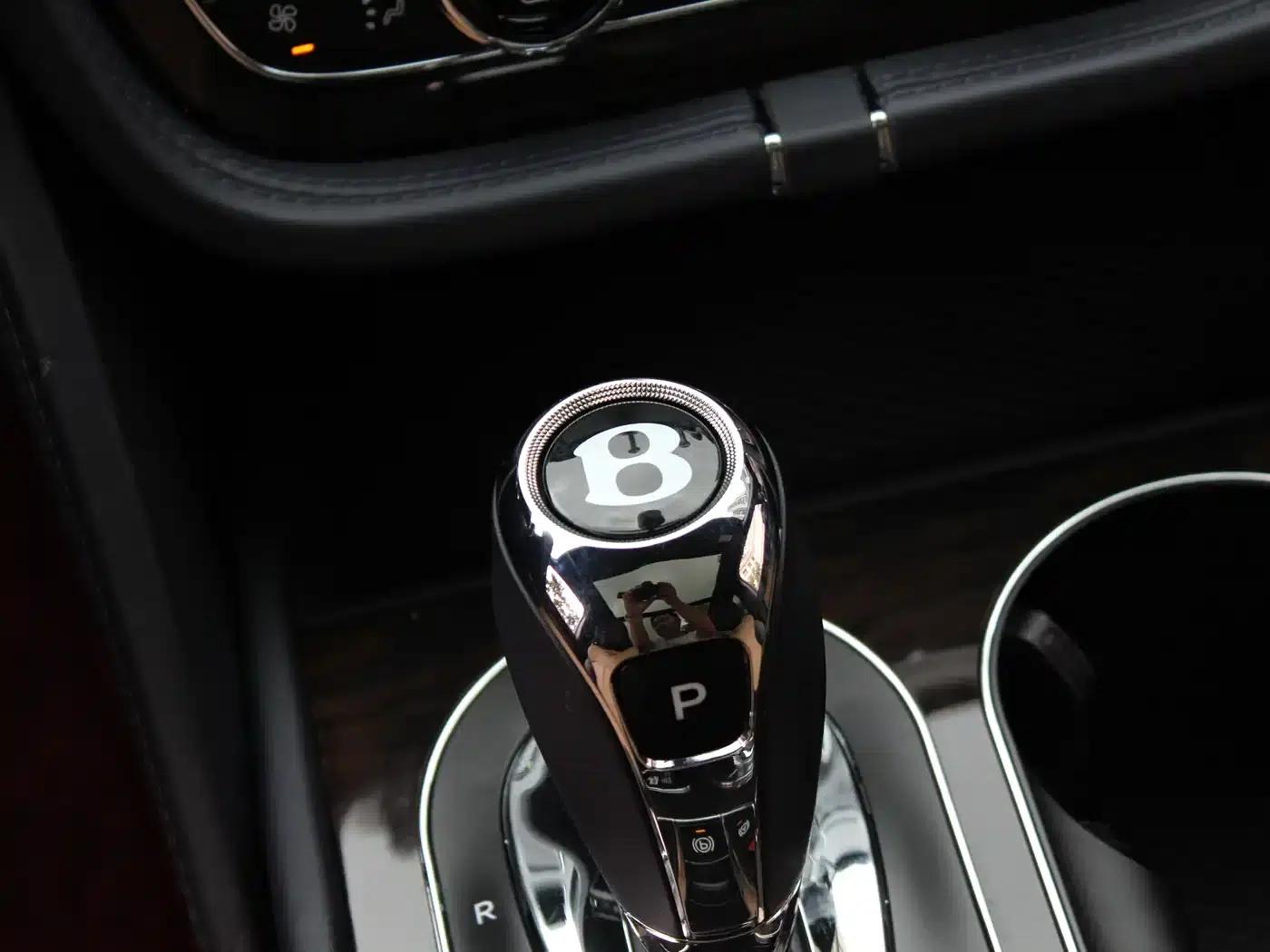 Bentayga 2018 4.0T V8 — миниатюра 15