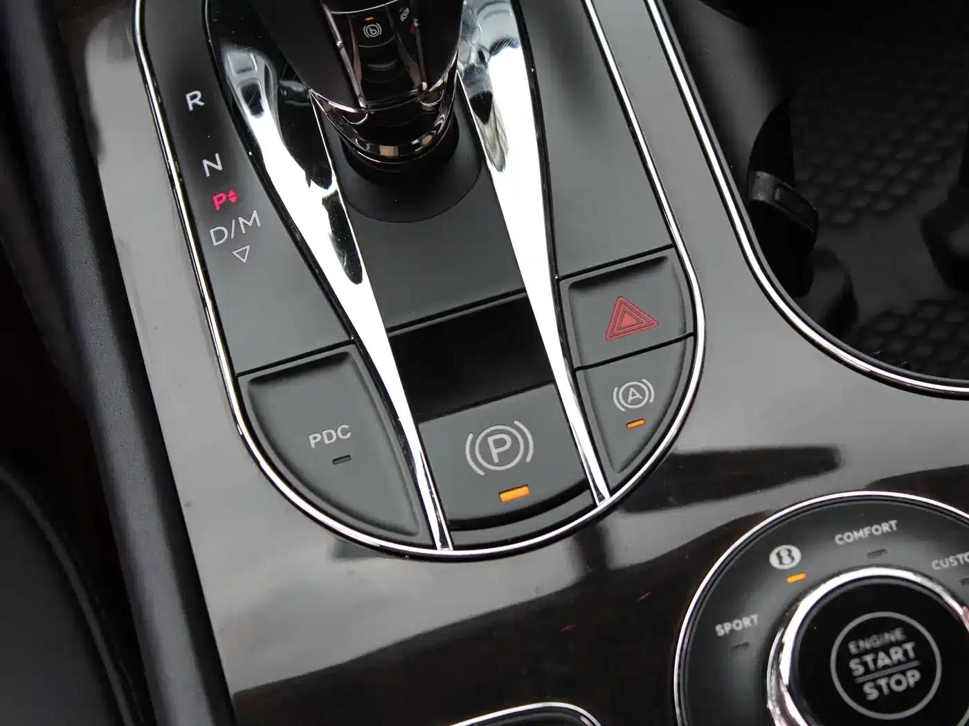 Bentayga 2018 4.0T V8 — миниатюра 16
