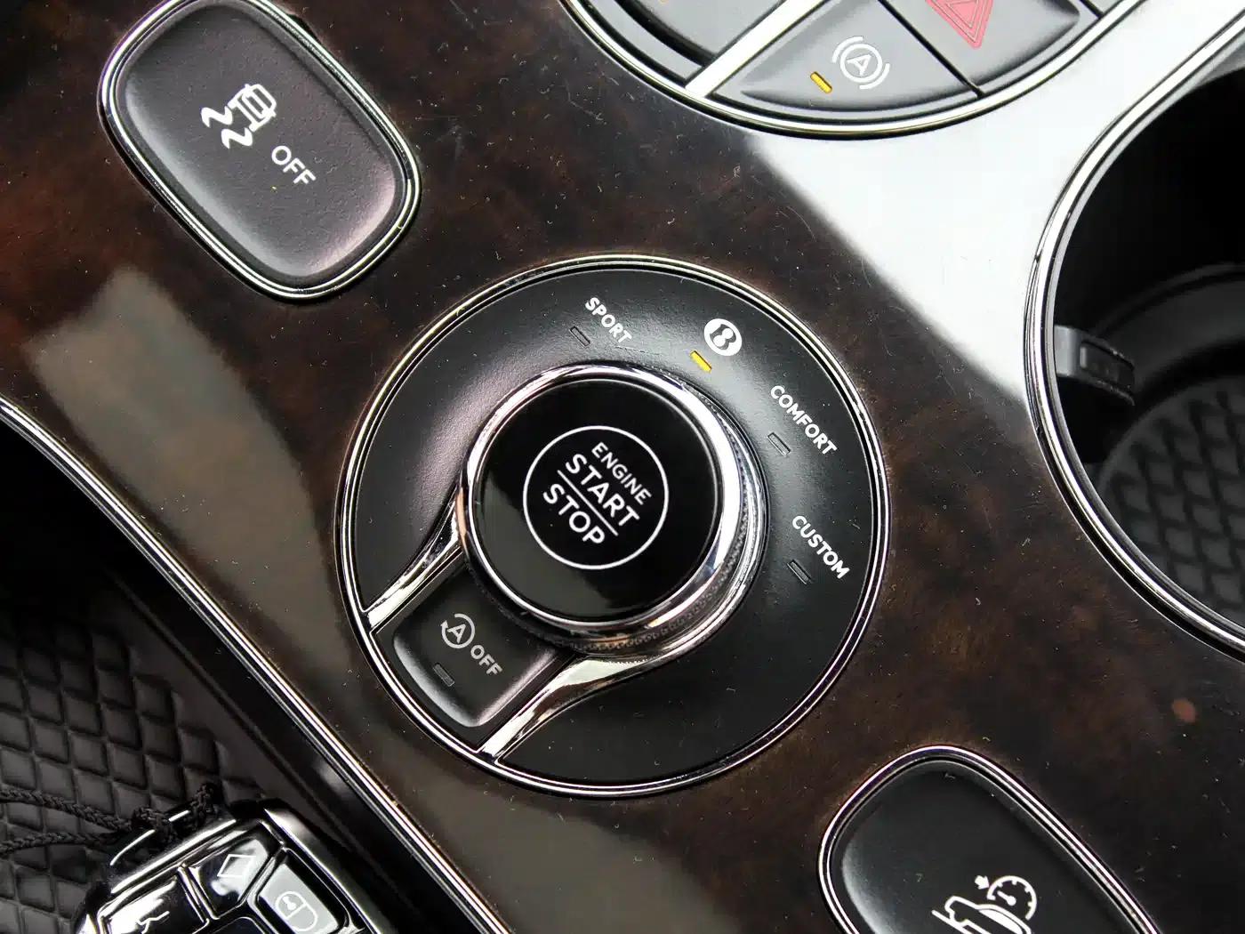Bentayga 2018 4.0T V8 — миниатюра 17