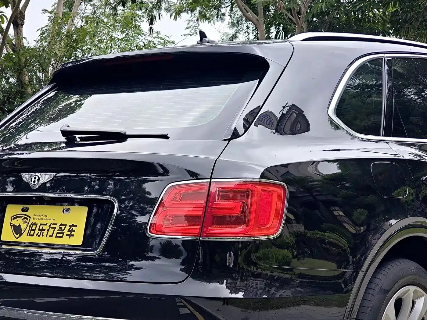 Bentayga 2018 4.0T V8 — миниатюра 29