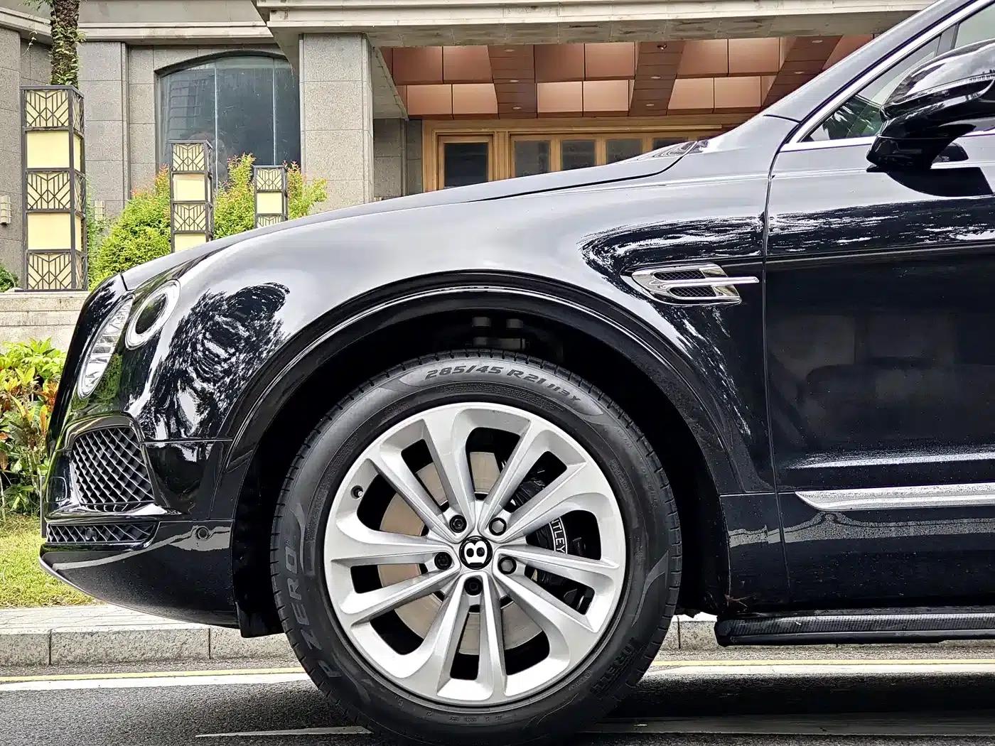 Bentayga 2018 4.0T V8 — миниатюра 4