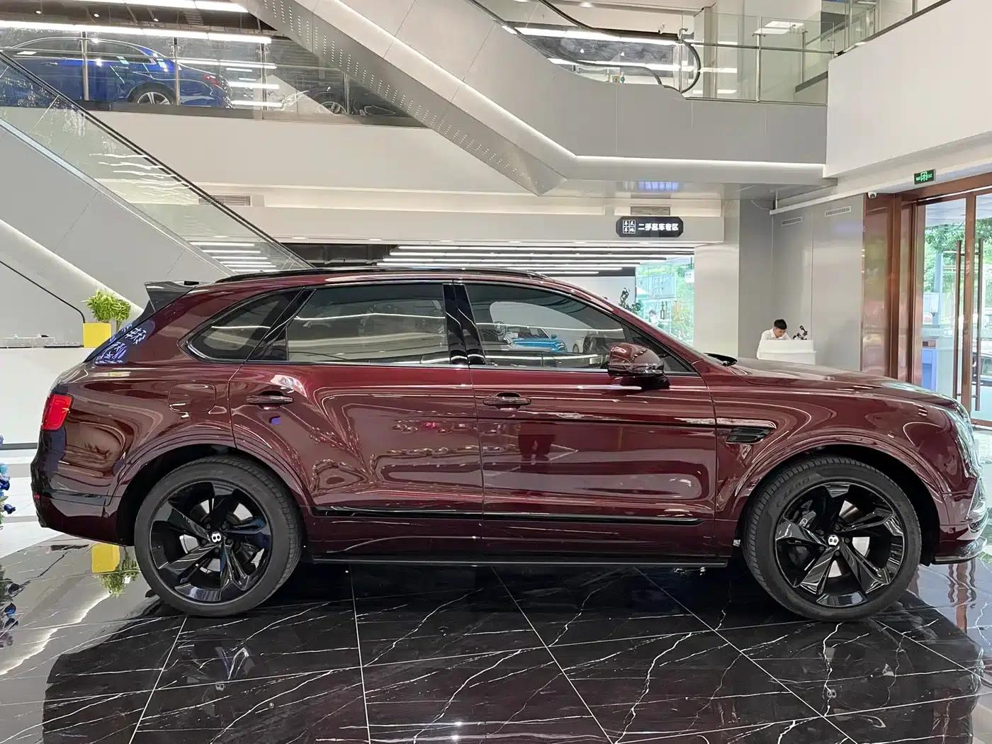 Bentayga 2018 4.0T V8 — миниатюра 11