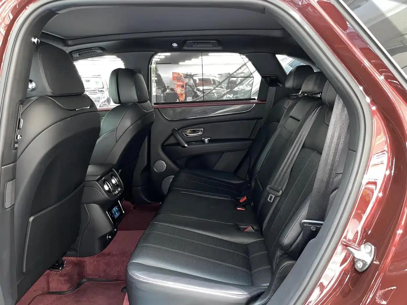 Bentayga 2018 4.0T V8 — миниатюра 12