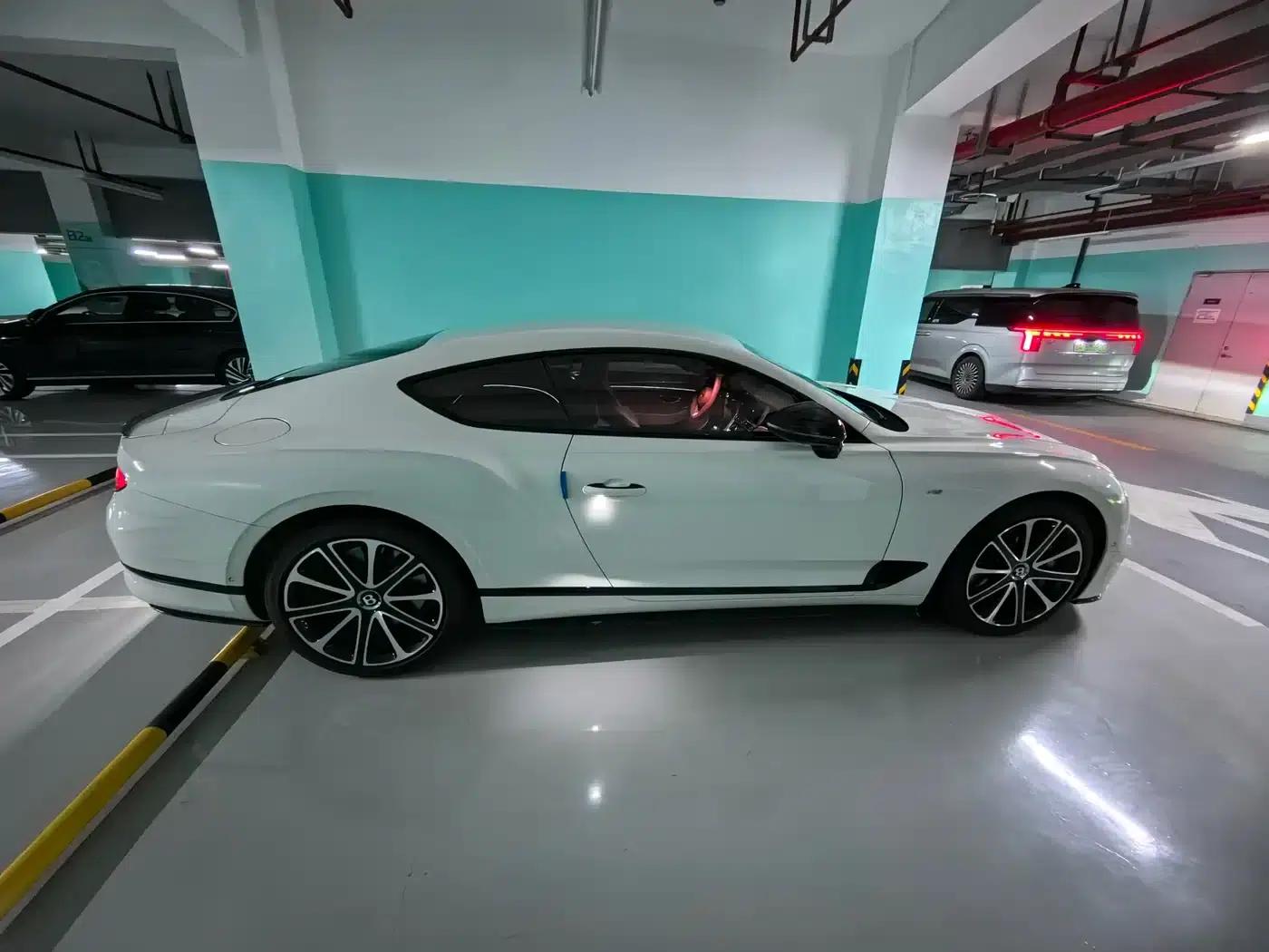 2020 Continental 4.0T GT V8 — миниатюра 3