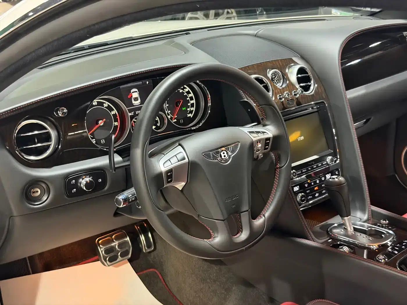 2015 Continental 4.0T GT V8 Standard Edition — миниатюра 10
