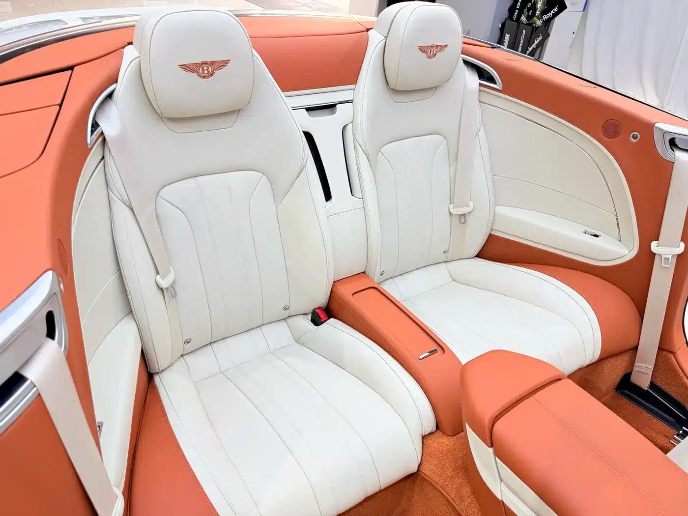 2020 Continental 4.0T GT V8 Convertible — миниатюра 13