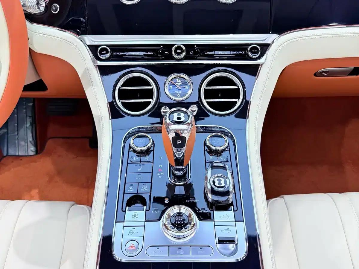 2020 Continental 4.0T GT V8 Convertible — миниатюра 9