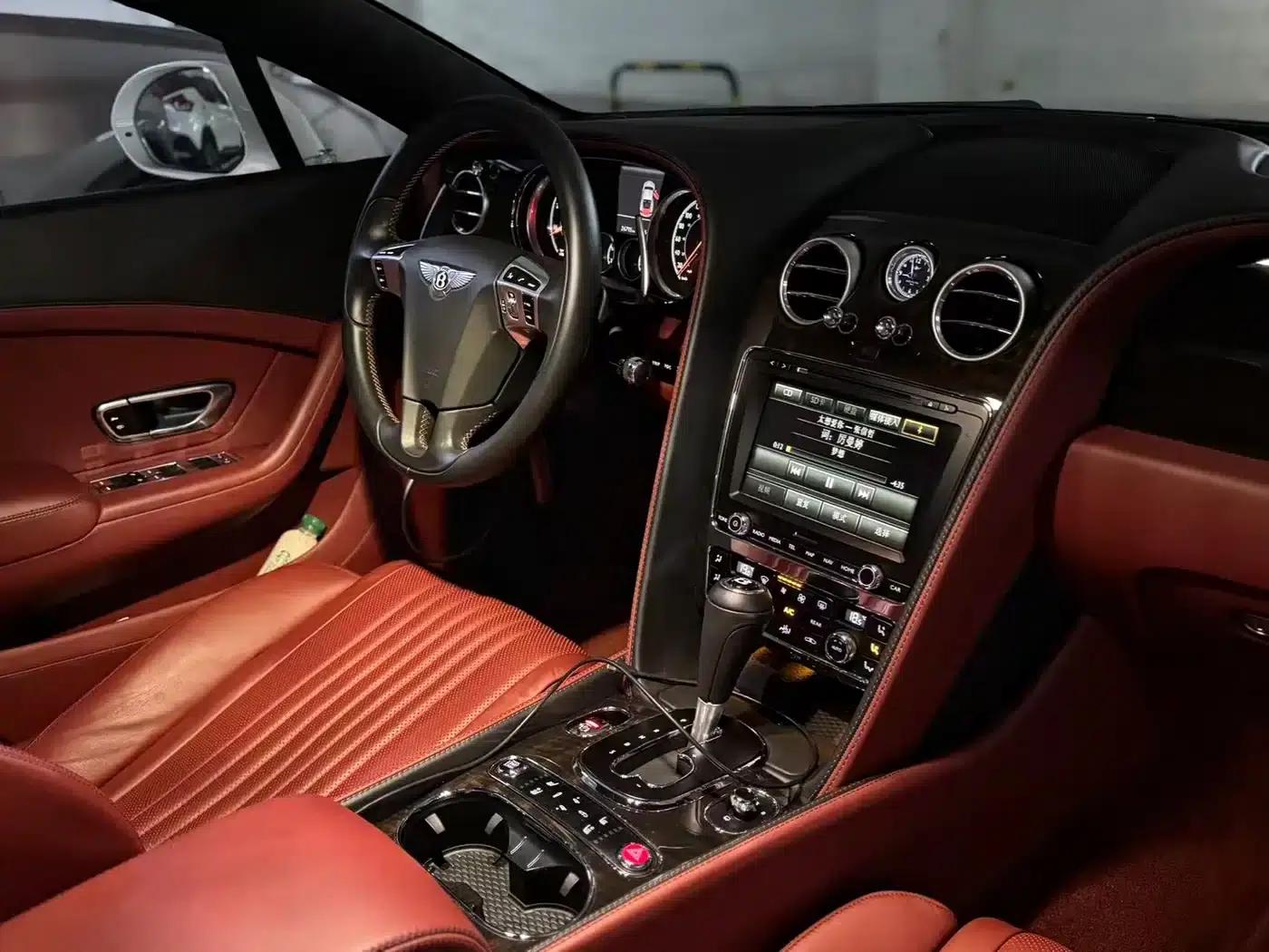 2017 Continental 4.0T GT V8 Standard Edition — миниатюра 17