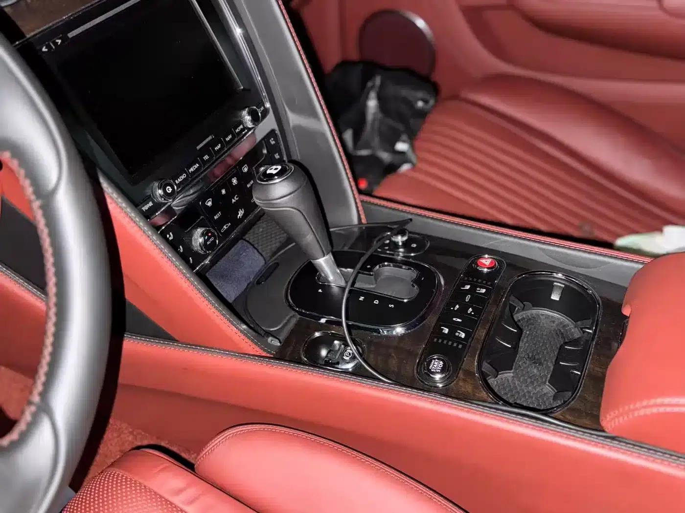 2017 Continental 4.0T GT V8 Standard Edition — миниатюра 10