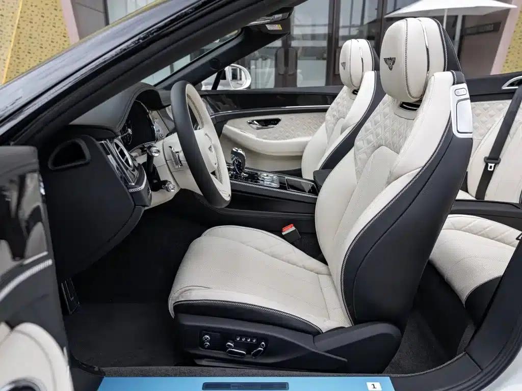 2022 Continental 4.0T GT V8 Convertible — миниатюра 18