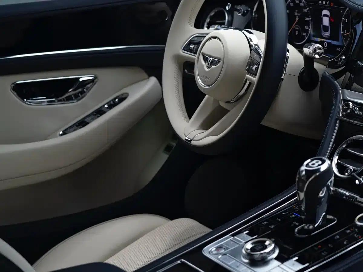 2022 Continental 4.0T GT V8 — миниатюра 20