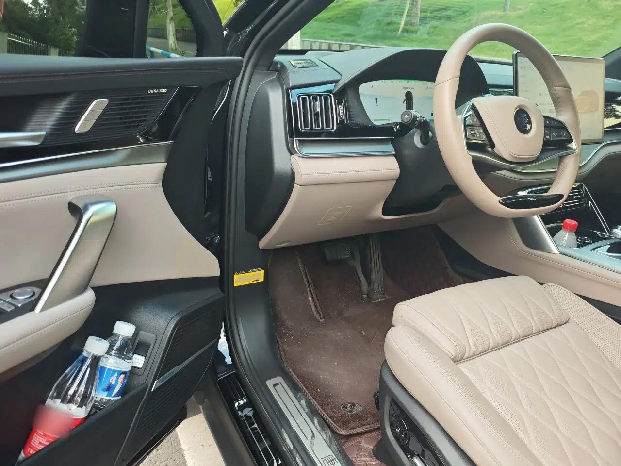 BYD Tang New Energy 2024 DM-i Glory Edition 200KM Flagship Model — миниатюра 16