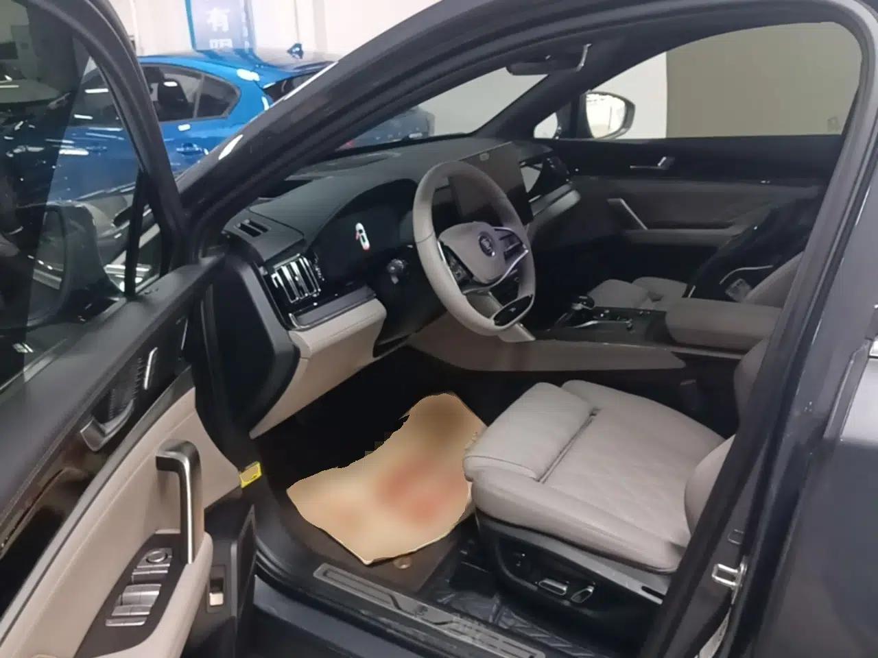 BYD Tang New Energy 2024 DM-i Glory Edition 112KM Flagship Model — миниатюра 18