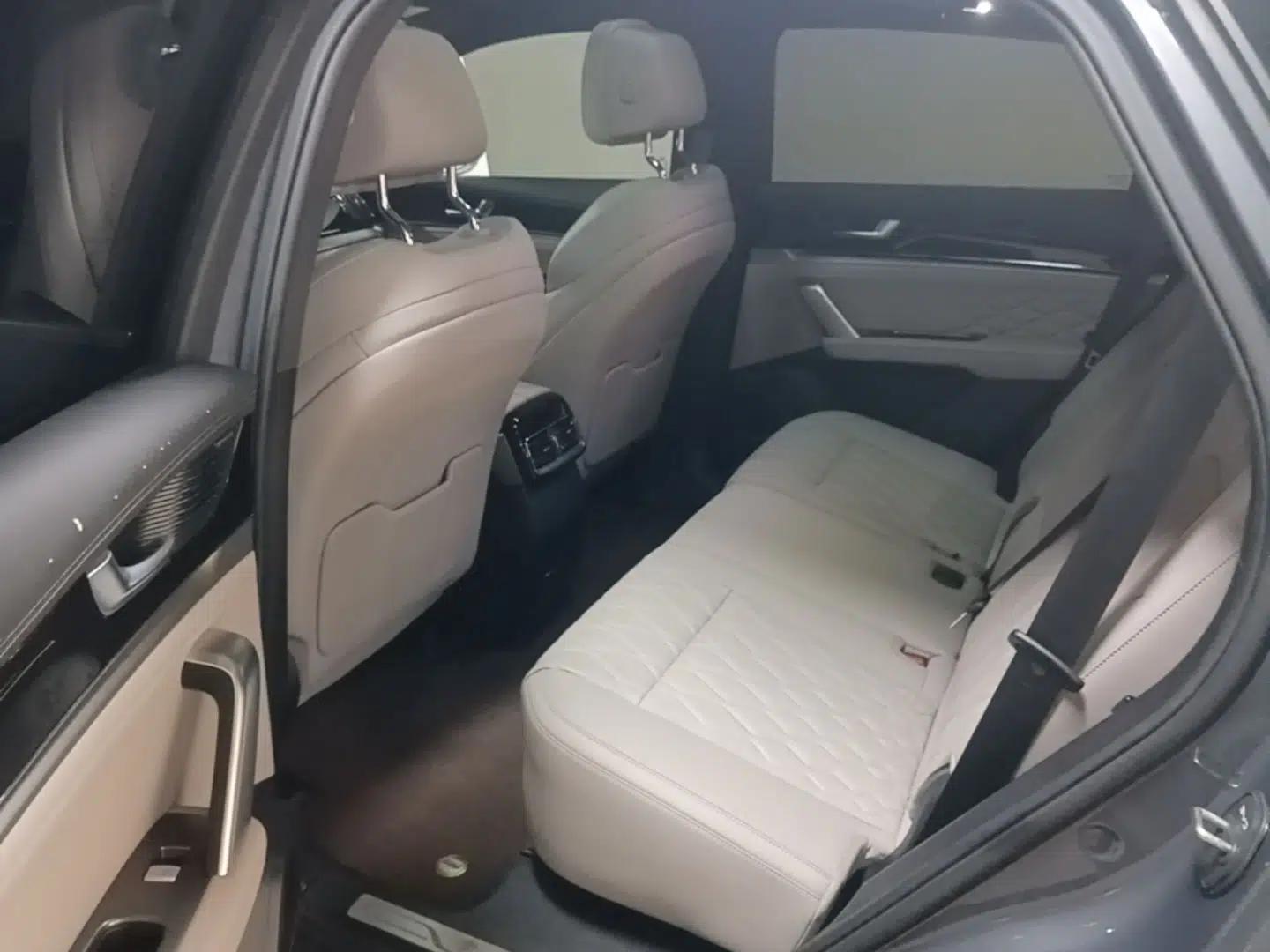 BYD Tang New Energy 2024 DM-i Glory Edition 112KM Flagship Model — миниатюра 20