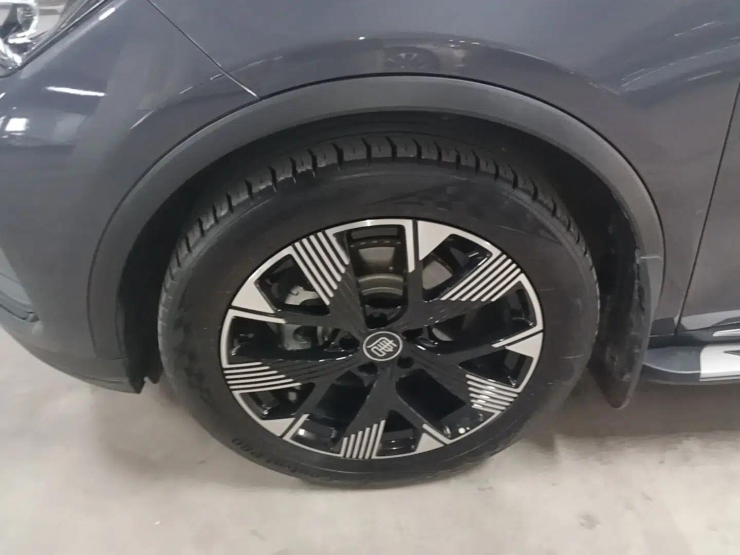 BYD Tang New Energy 2024 DM-i Glory Edition 112KM Flagship Model — миниатюра 10