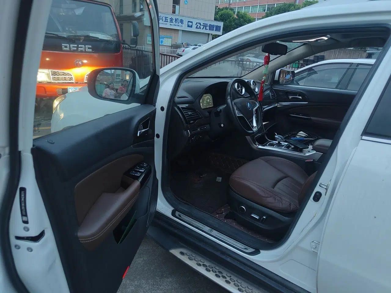 BYD Tang New Energy 2017 2.0T All-Wheel Drive Hyatt Model — миниатюра 16