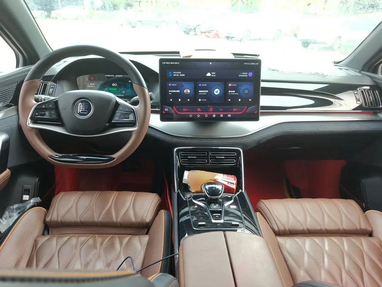 BYD Tang New Energy 2021 DM-i 112KM Prestige Model — миниатюра 9
